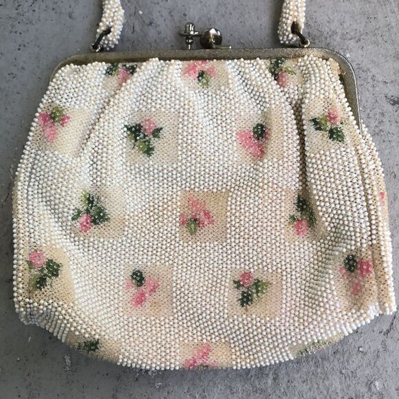 Vintage flower beaded bag NOT FOR SALE - Picture 4 of 6
